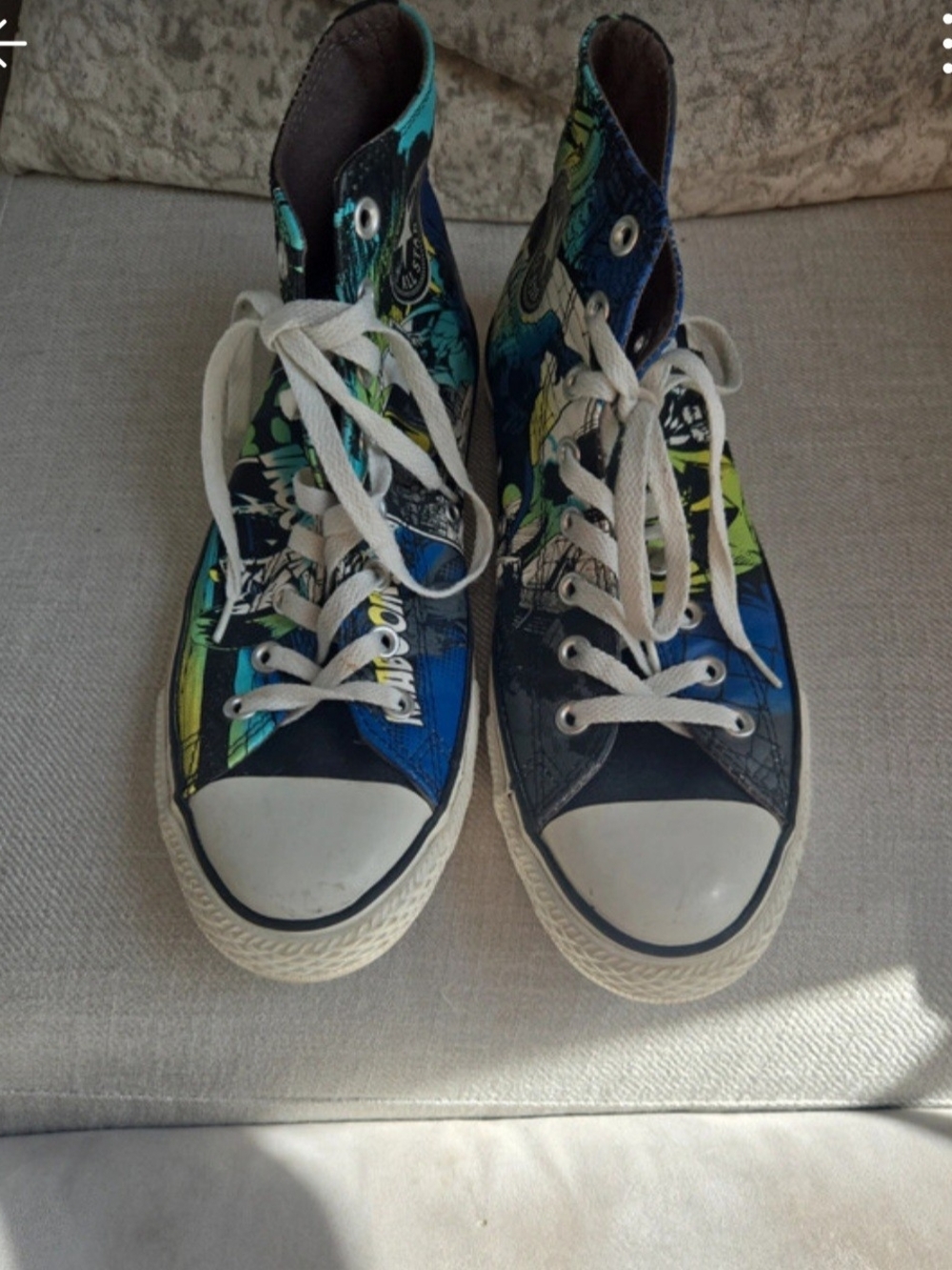 DC Comics Gotham/Batman Mens High-Top Sneakers in Blue, Green & Black